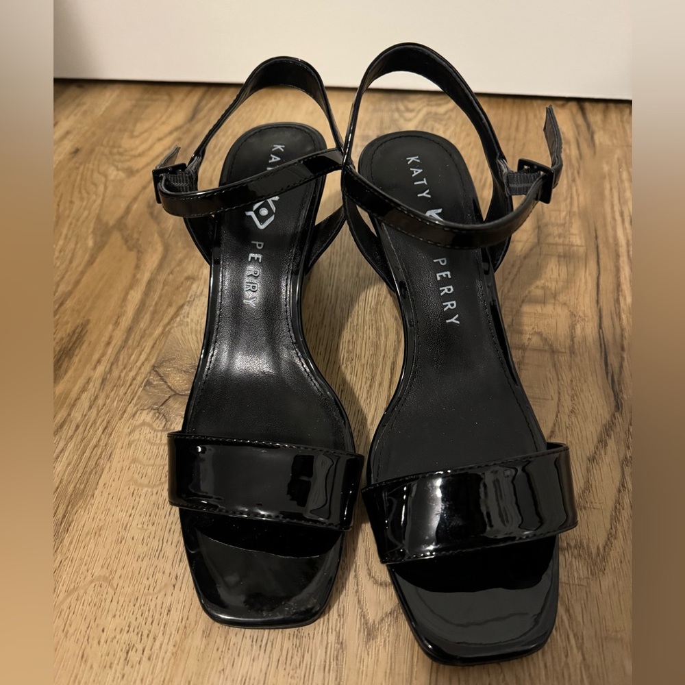 Katy Perry heels size 6